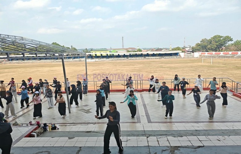 Tari Massal Erau 2026 Libatkan Beragam Etnis, Angkat Pesan Menjaga Sungai Mahakam